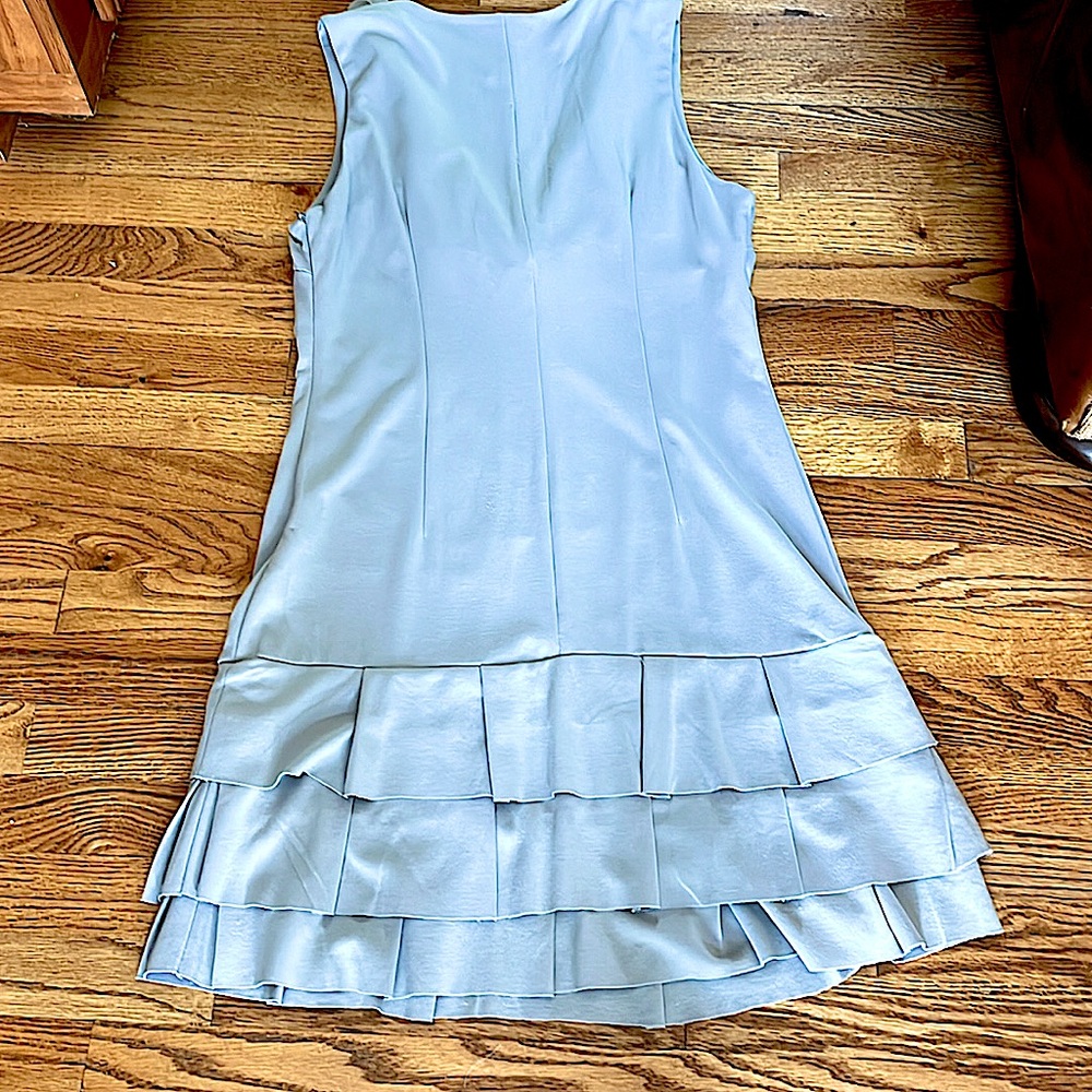 🔥NWOT EuropeanStyleItalyStunning DressTimelessDesignFigureFlatteringSoftGreyM/L - Picture 4 of 13